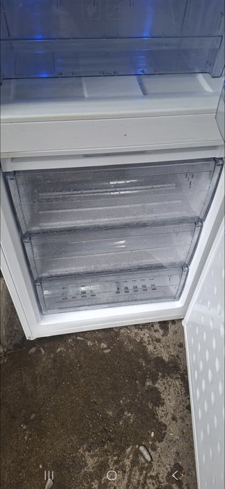 Frigider cu congelator