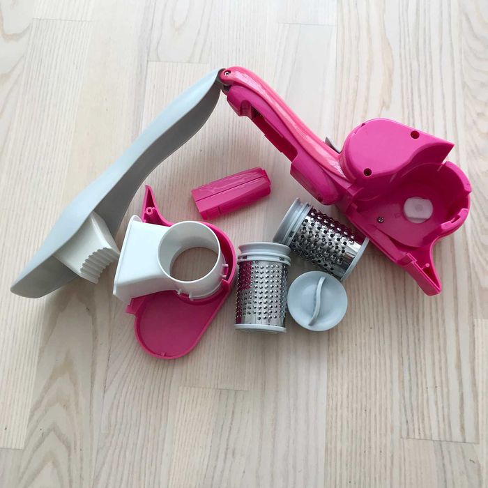 Машинка за рендосване на пармезан и твърди сирена