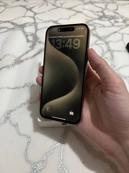 iPhone 15 pro 128 titan