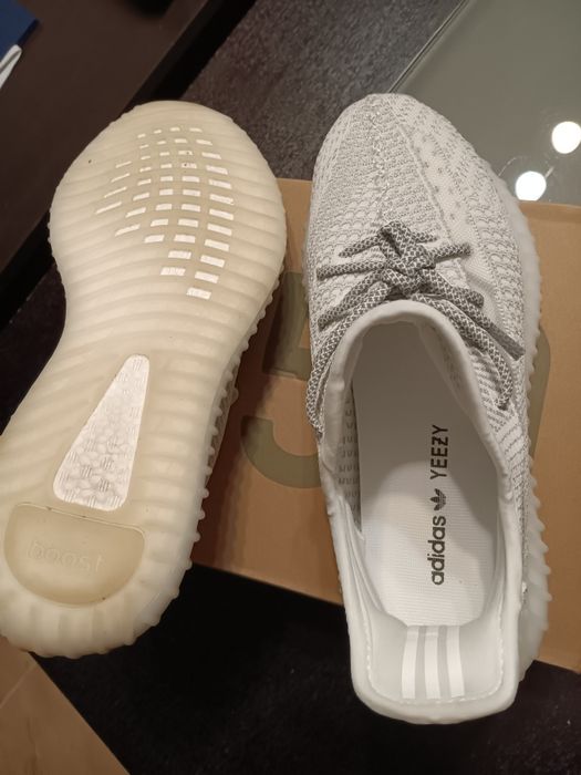 Изита,  бутонки Nike