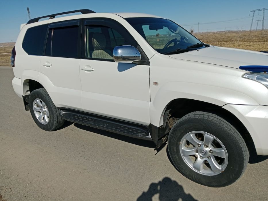 Toyota land cruiser prado