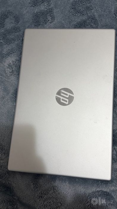 Noutbook sotiladi chiroyli narxga qberaman