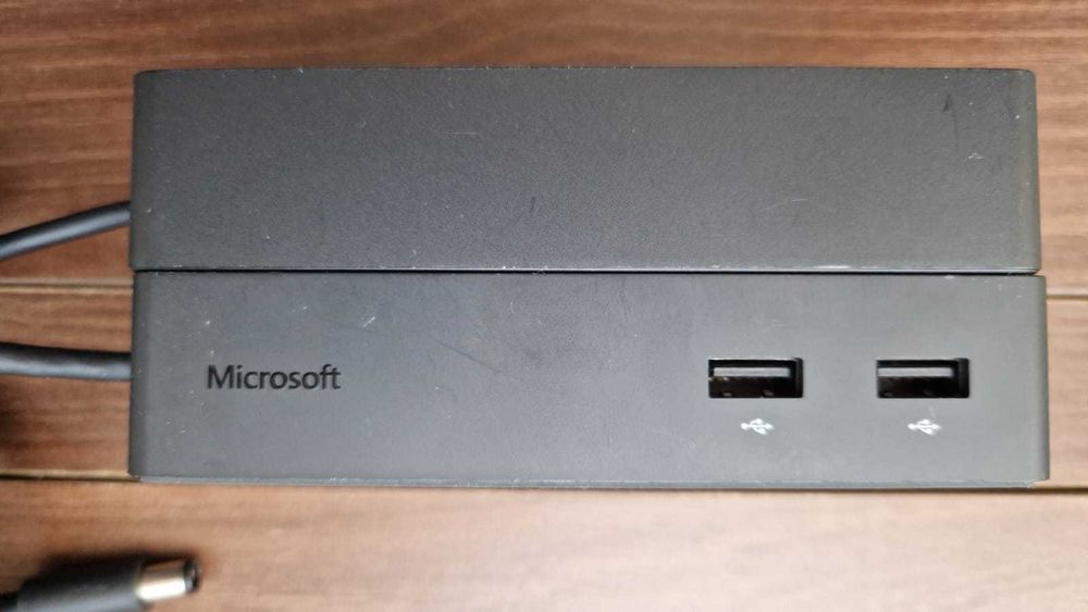 Docking Station MICROSOFT SURFACE A1661 + Incarcator 6.0A