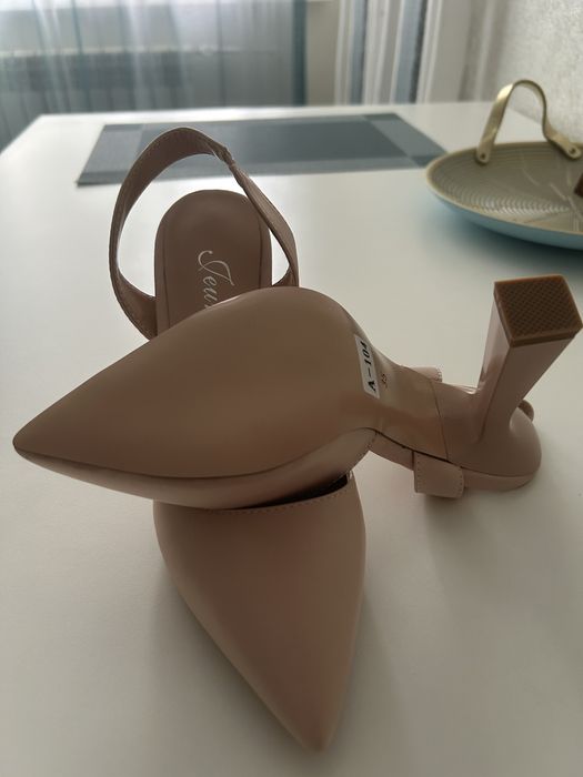 Босаножки новые