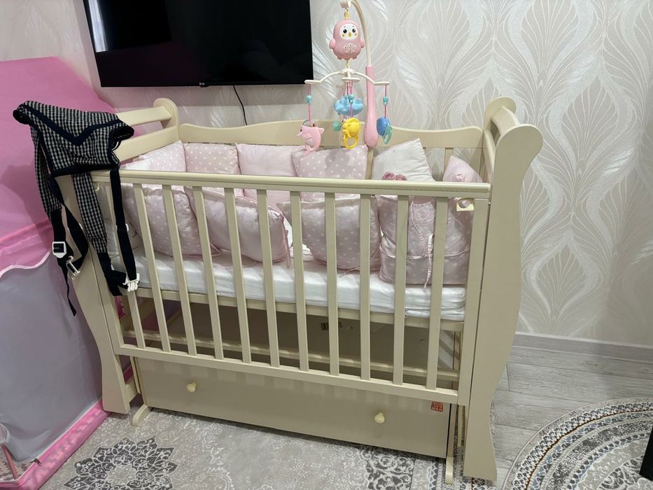 Продам детскую кроватку.