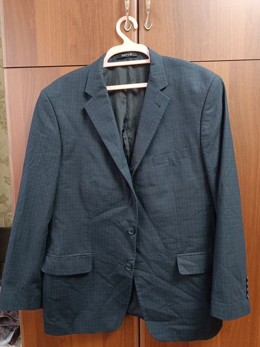 Мужские брюки и пиджаки