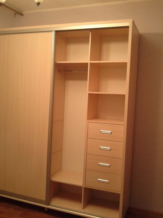 Шкаф-купе. 2,40*2,0*0,56