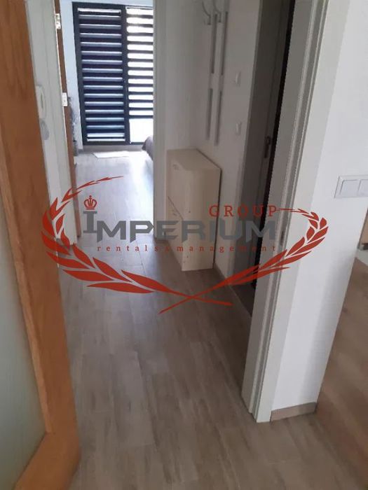Дава се под наем Двустаен апартамент в Варна, Център - 60 кв.м за 550 € - Снимка #2