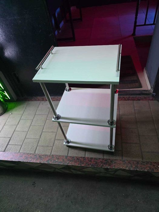 Тележка помощница этажерка тумбочка для салона красоты и косметологии