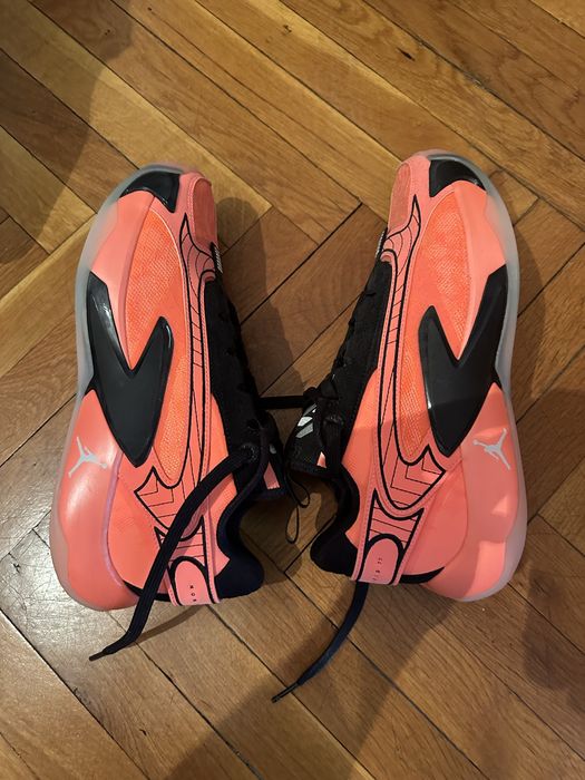 Air Jordan Luka 2 “Infrared” Код на модела: DX8733-800 Размер: EU 42 / US 8.5 / UK 7.5 / 26.5 cm