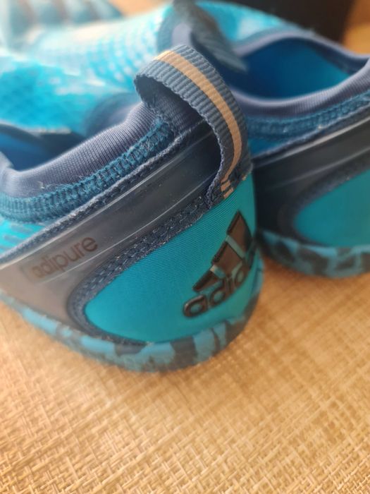 Adidas Adipure са обувки с пръсти. Синьо и черно.Аналог Five Fingers