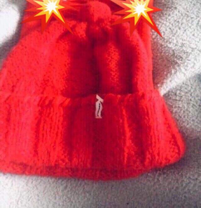 Caciulite 20 lei, set caciulita+fular lung 30 lei, lana, noi.