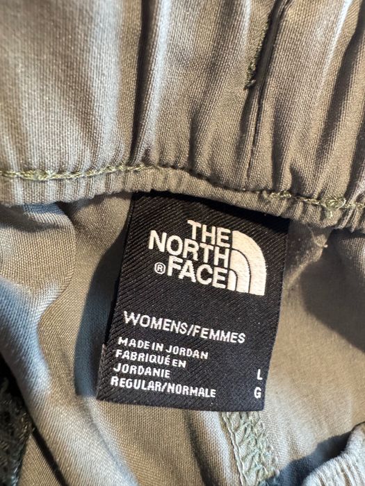 Дамски панталон The North Face.
