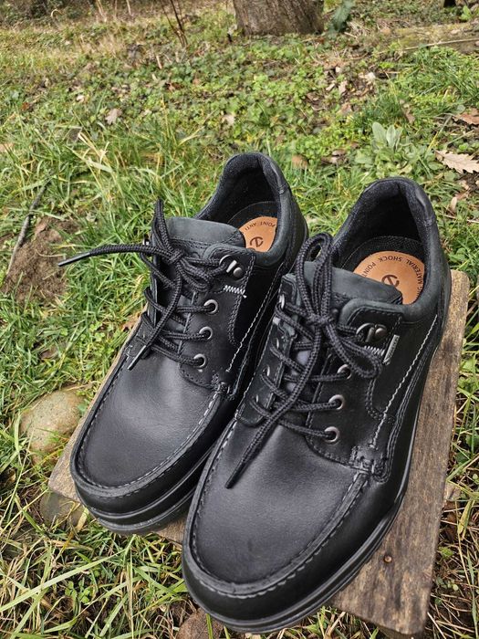 Ecco нови кожени обувки 40