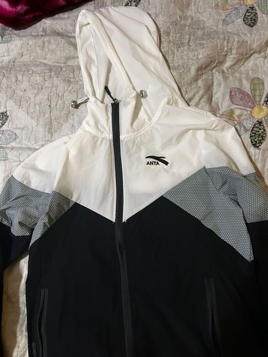 Ветровка новая 15000