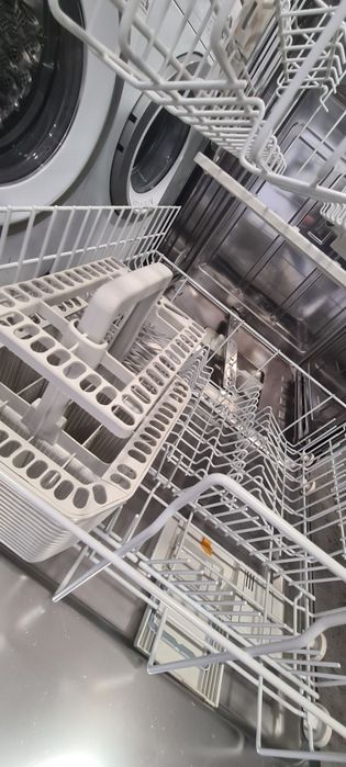 Съдомиялна за пълно вграждане Miele G4300i A+