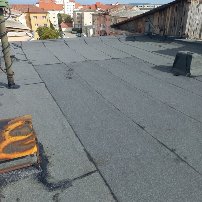 Reparații acoperise jgheab burlan  hidroizolatie  cu membrana bitumino