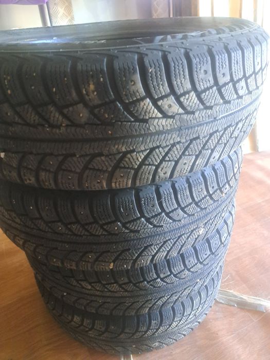 Продам резину зима R15