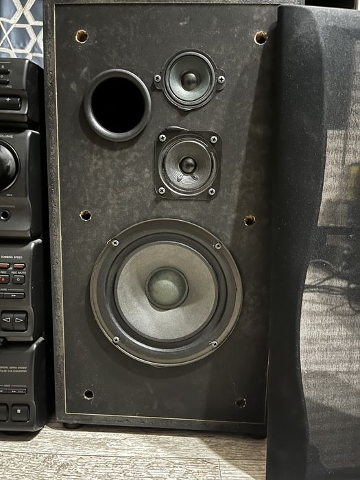 Продам муз центор sony LBT-A490