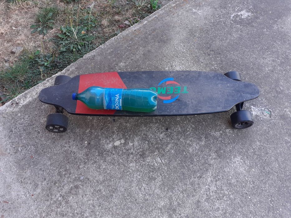 Skateboard electric longboard