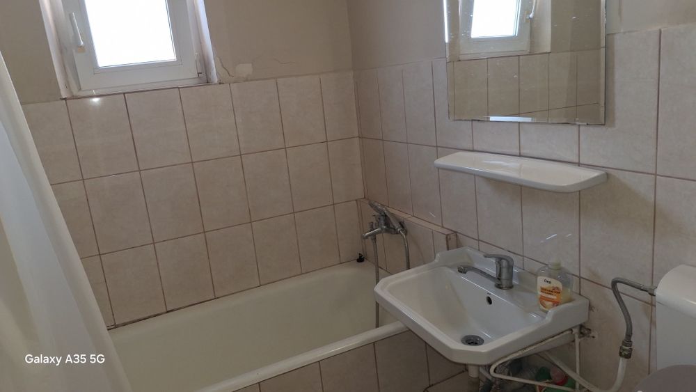 Închiriez   ap 2 cam  militari