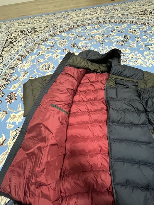 Продаетсч Куртка пуховик
