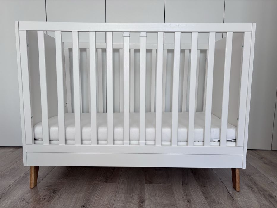 Pat Noah alb + saltea Ikea + husa saltea Ikea