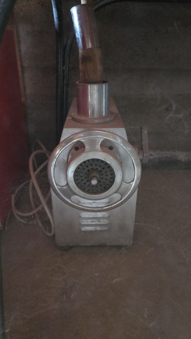 Мясорубка б.у ошхоналар учун яхши ишлайди