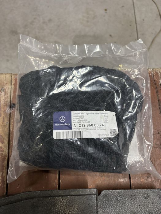 органайзер/аксесоари/разделител/мрежа за mercedes benz w204