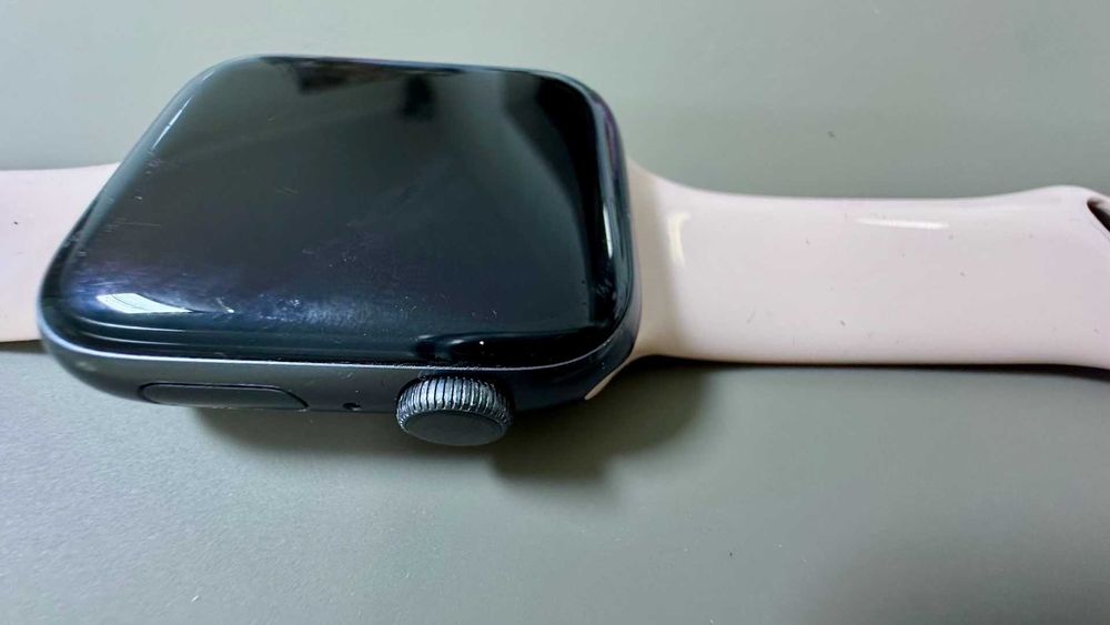 Apple Watch Series 6 - 44 mm
