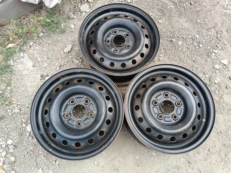 Продам оригинальные металлические диски на автомашину Honda.