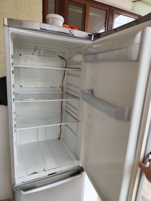 Продам холодильник