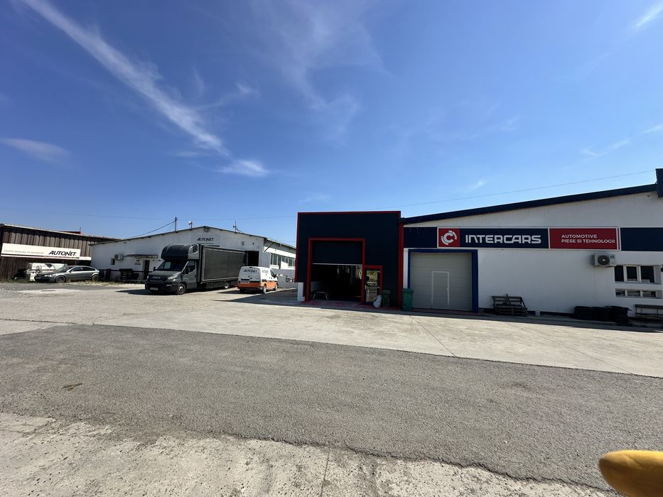 Hala 220 mp de închiriat plus curte