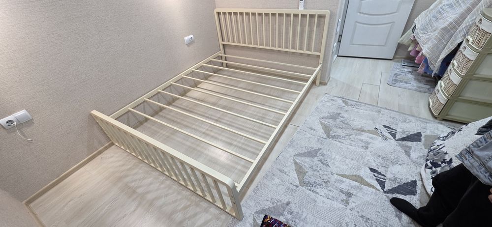 Двухспальная Односпальные полуторка металлические кровать