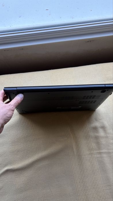 Лаптоп Lenovo IdeaPad 310-15IKB / i7-7500U / 8GB DDR4 / NVIDIA 2GB / 2TB HDD