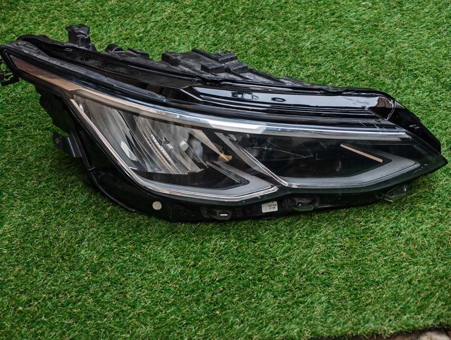Фар за VW Golf 8 Full LED / ВФ Голф 8 Фул Лед