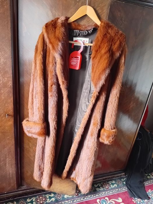 Haină de blană (nurcă)