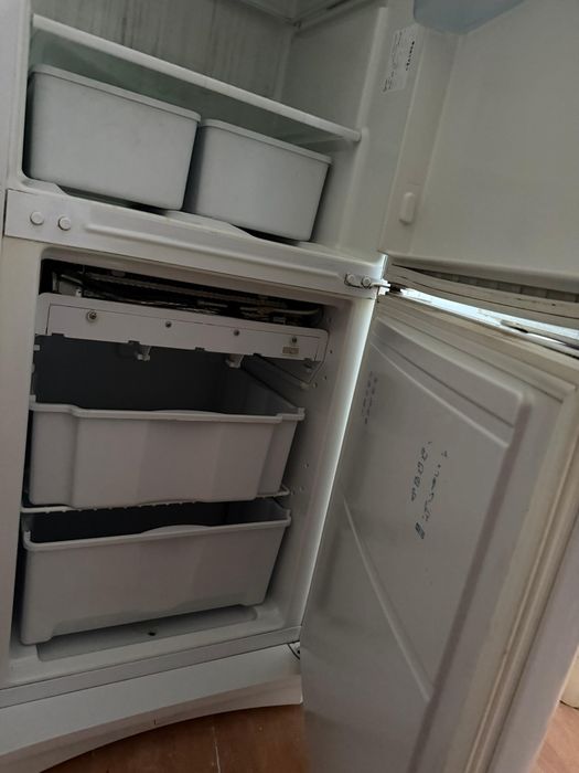 Продам холодильник