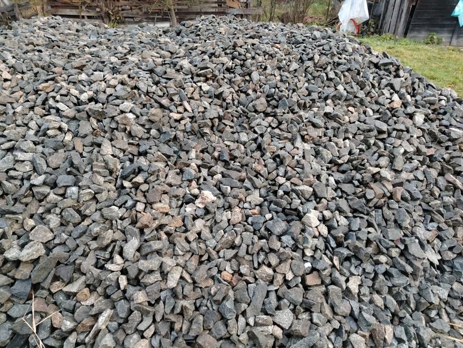 Vând piatra cantitate mare