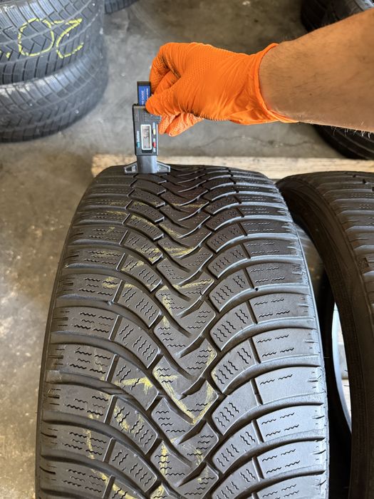 2 anvelope iarna 255/35/20 , Falken , DOT 2022 !