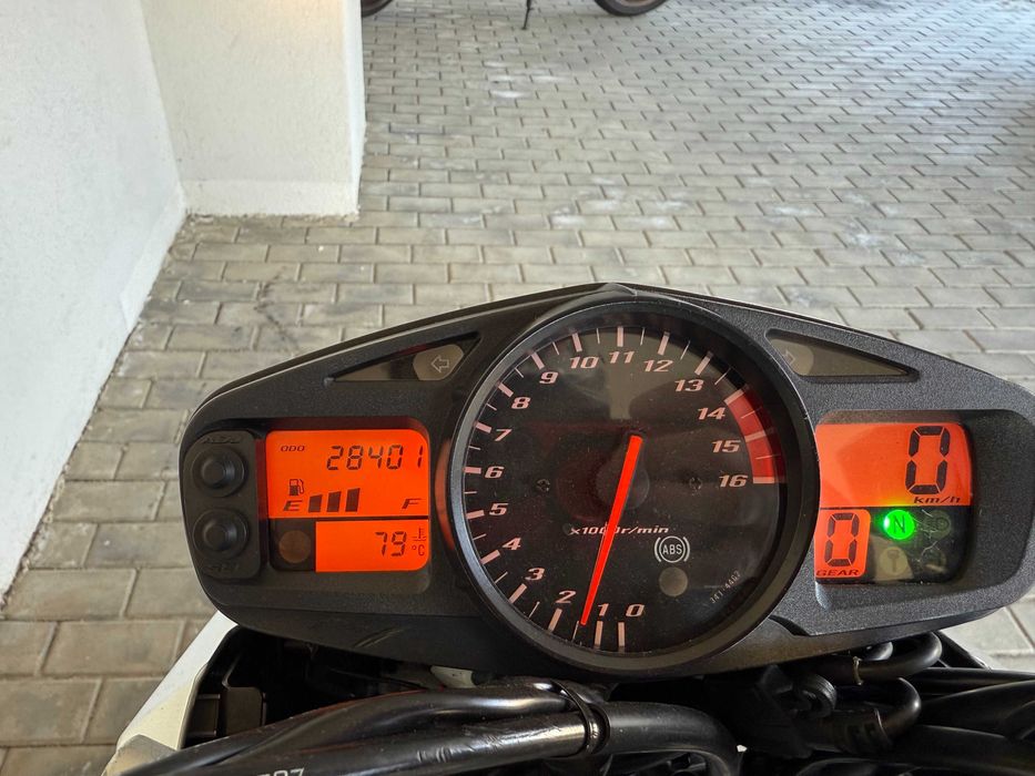 Motoyard vinde Suzuki GSR 600 ABS