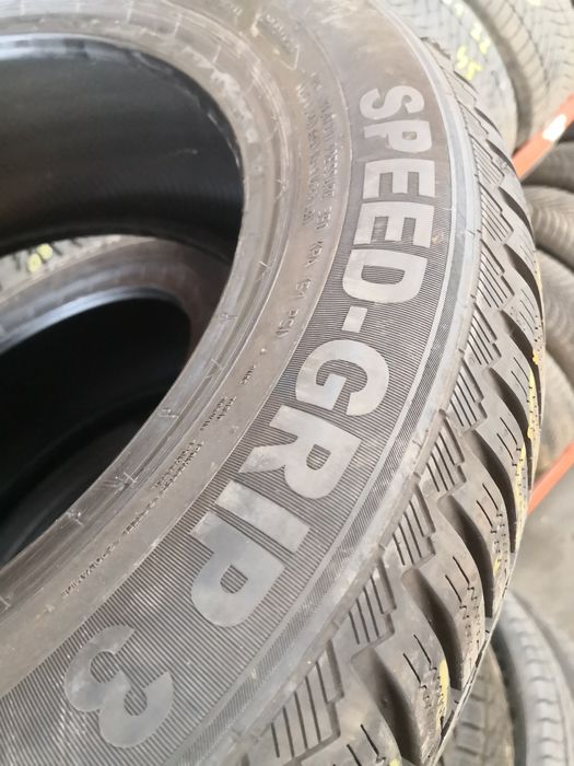 215 55 16 цола гуми като нови simperit