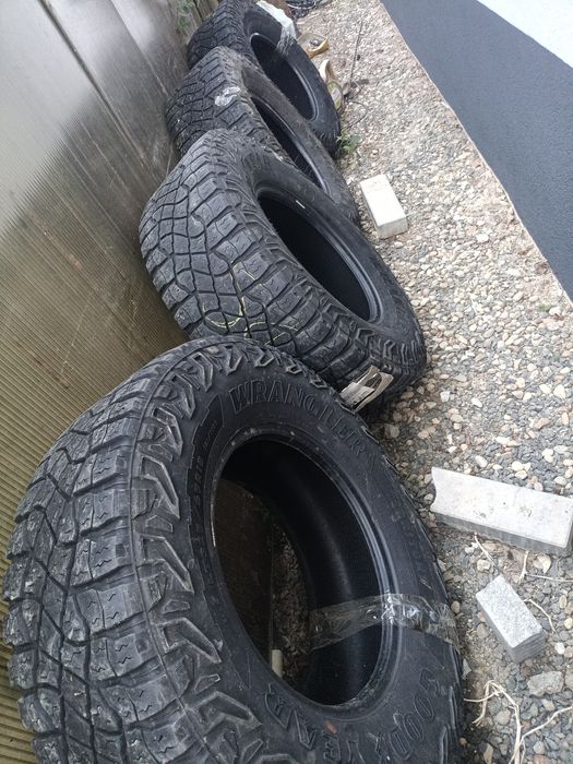 4 anvelope M+S Wrangler Goodyear 235 65 18 dot 22 AllTerain, RAM, TUNDRA,RAPTOR