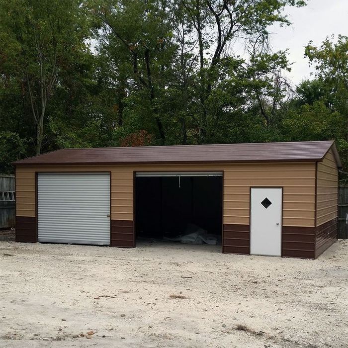 Vând garaje auto la cererea clientului