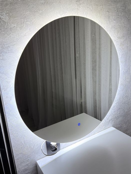 Срочно продается столик с зеркалом комлект‼️