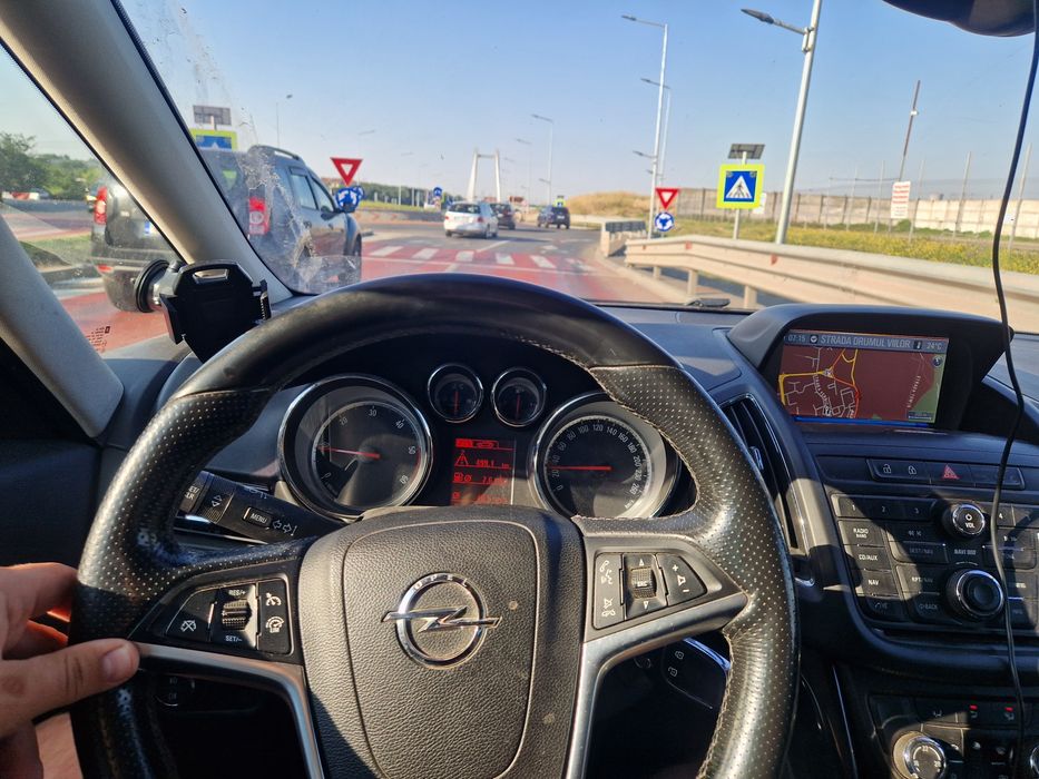 Vând Opel Zafira Tourer -  automată