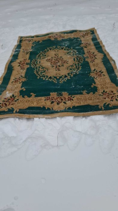 Продам ковер б/у