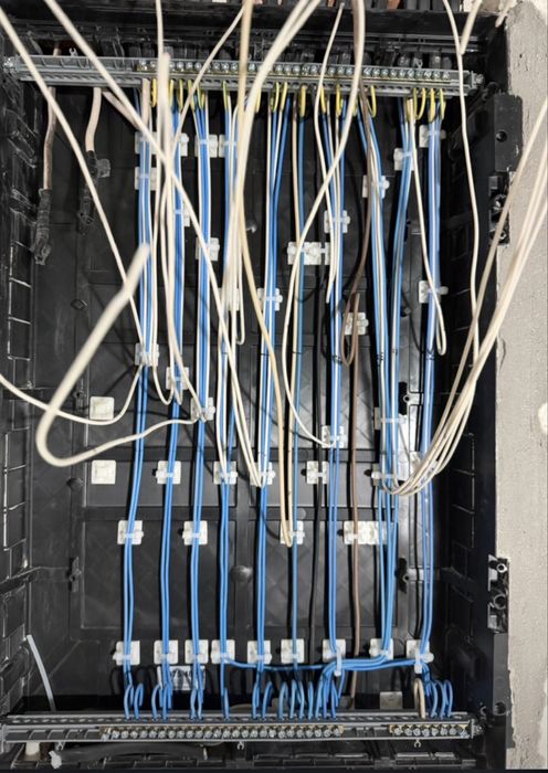 Круглосуточный вызов электрика