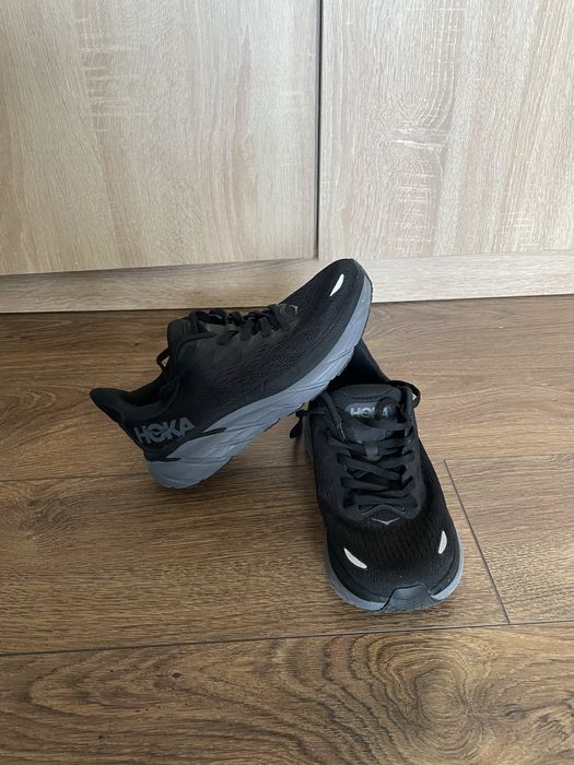 Hoka Clifton 8 Black