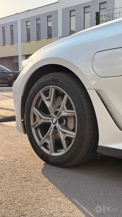 BMW i3 35L 2023 yil srochna 1 tadona qogan